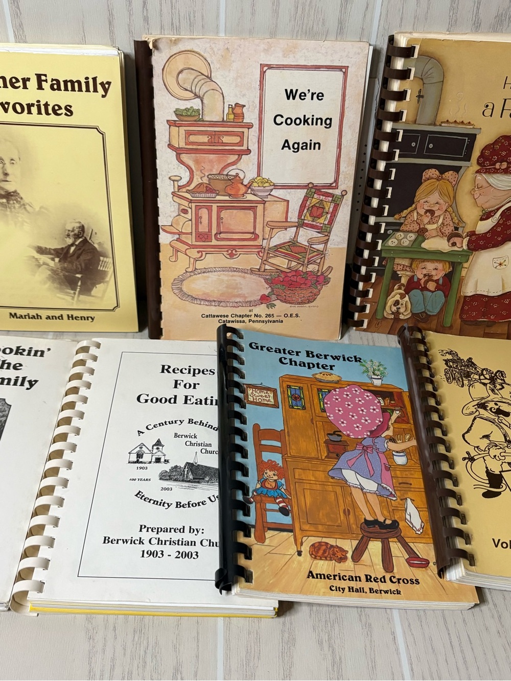 Lot of 7 Vintage Cookbooks Churches Schools Community Groups - Pennsylvania - Picture 4 of 12